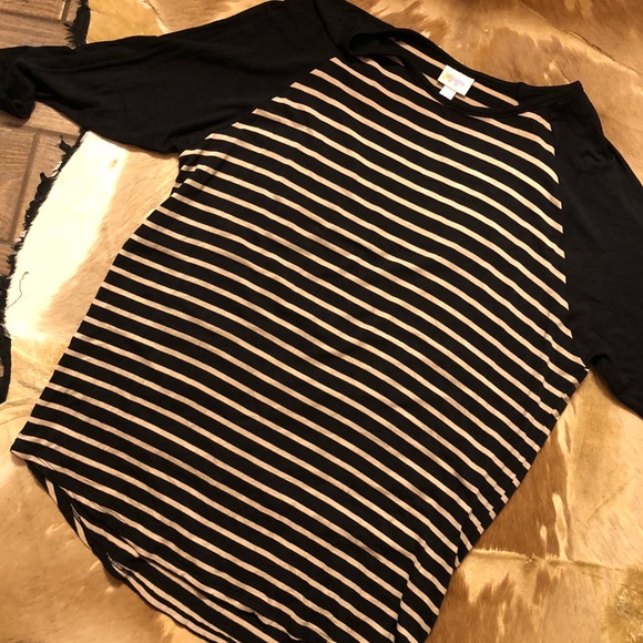 LuLaRoe Tops - Lularoe 2x randy.